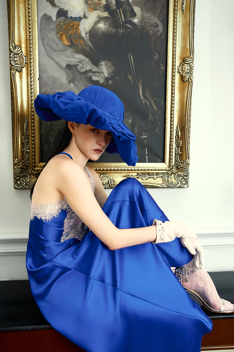 LACE-INSERT CAMISOLE NIGHTGOWN / KLEIN BLUE