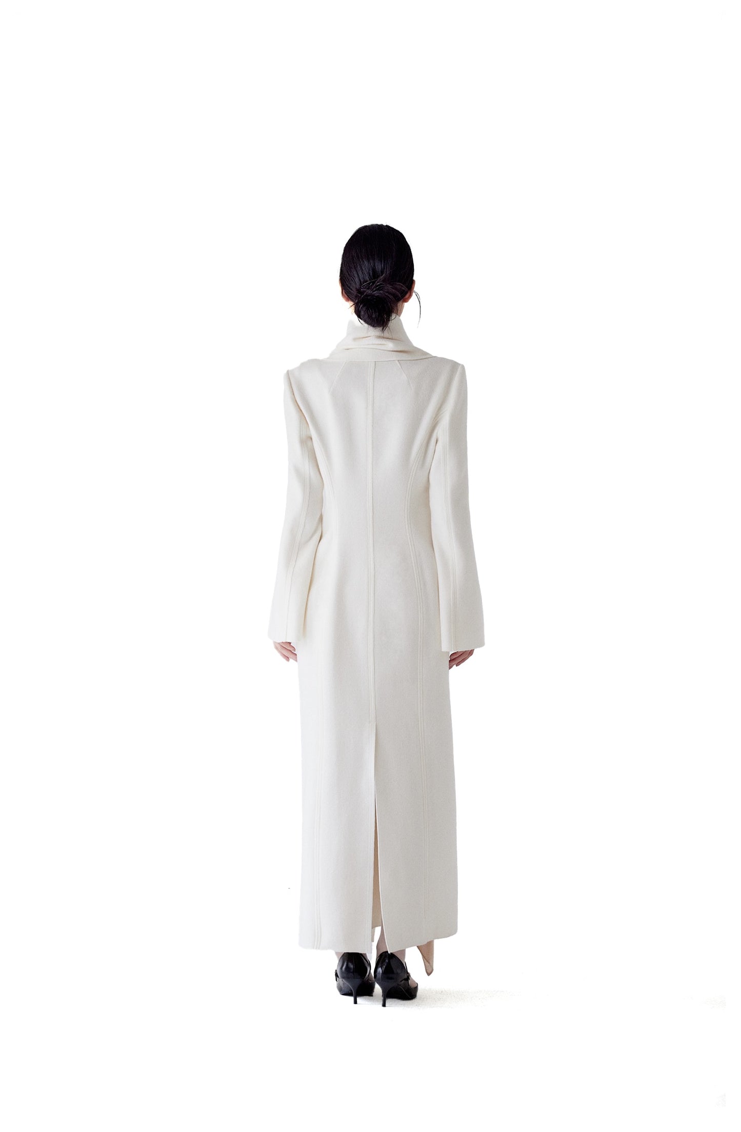 MULTI-WEAR ONE-PIECE SCARF COAT