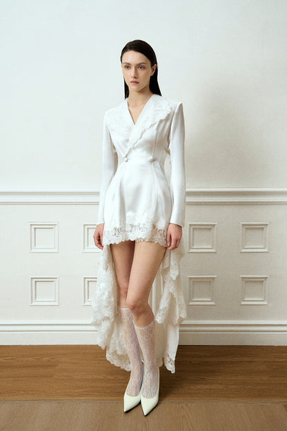 LACE LAPEL EMBROIDERED TAILCOAT-STYLE OVERCOAT / WHITE