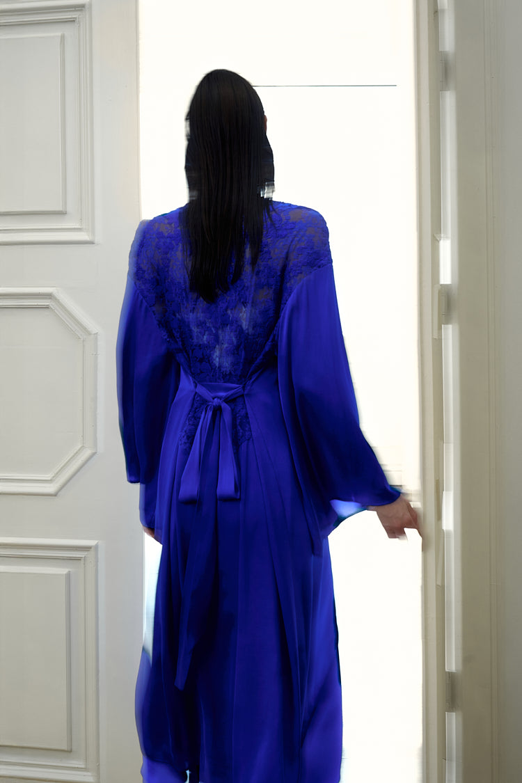 BACK LACE PANELED BELTED SEMI-SHEER PEIGNOIR / KLEIN BLUE