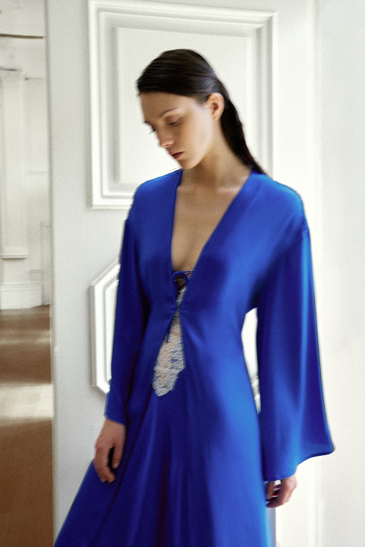 BACK LACE PANELED BELTED SEMI-SHEER PEIGNOIR / KLEIN BLUE