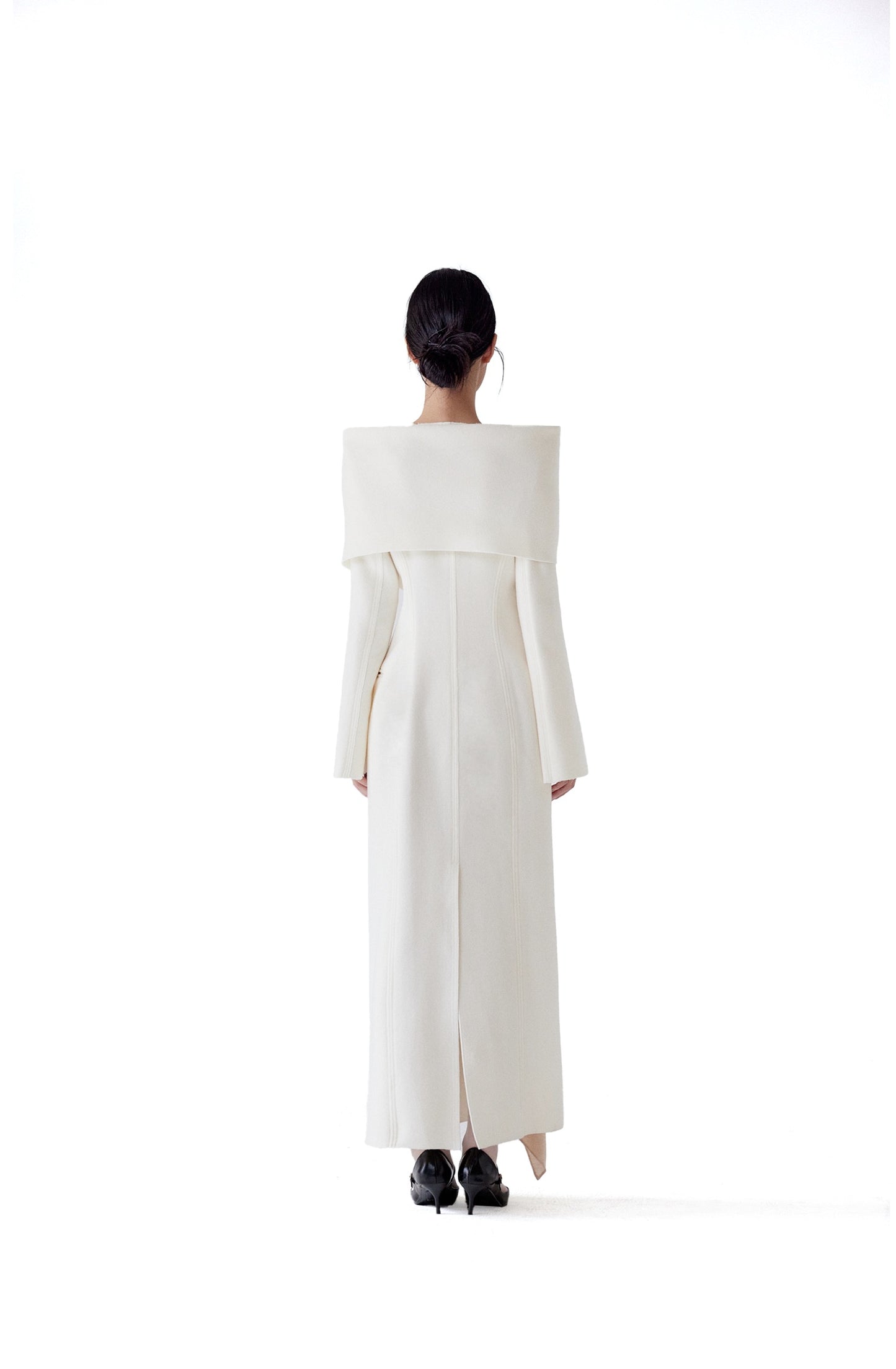 MULTI-WEAR ONE-PIECE SCARF COAT