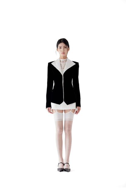 CUSTOMIZED VELVET LAPEL FITTED BLAZER