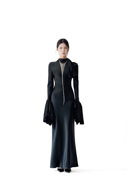 BACKLESS MAXI DRESS WITH RUFFLED SLEEVES